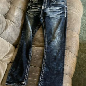 Women’s jean. Comfy and sharp pair of jeans.